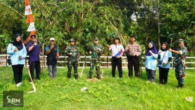 Kodim 0731/Kulon Progo Penanaman Bibit Pohon Sukun di Area Bumi Perkemahan Lembah Bukit Pereng Kutan Jatirejo