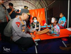 Tinjau Posko Pengungsian Erupsi Lewotobi, Kapolri Pastikan Pelayanan dan Kebutuhan Warga