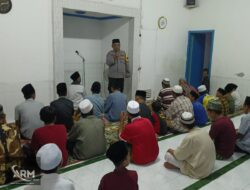 Safari Ramadan, Polsek Kenjeran Gelar Sholat Tarawih Berjamaah dan Himbauan Kamtibmas di Bulan Ramadhan