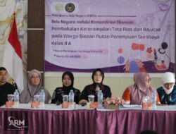 UNESA Perkuat Bela Negara Lewat Kemandirian Ekonomi, Latih Tata Rias dan Rajutan bagi Warga Binaan Rutan Perempuan Surabaya
